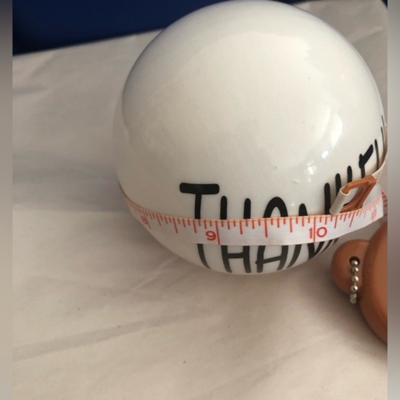 2 Ivory ceramic farmhouse tabletop paper weight decor Love Family Thankful new - Picture 8 of 15